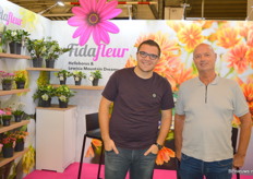 Stefan Soer en Ronny van der Vlier van Fidafleur, dat een aantal heleborus varieteiten teelt en daarnaast vooral bekendheid geniet van de Lewisia Mountain Dreams.